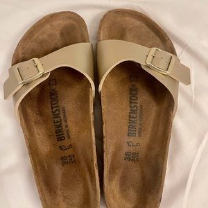 Birkenstock Madrid Birko-Flor sandal Gold, size 38
